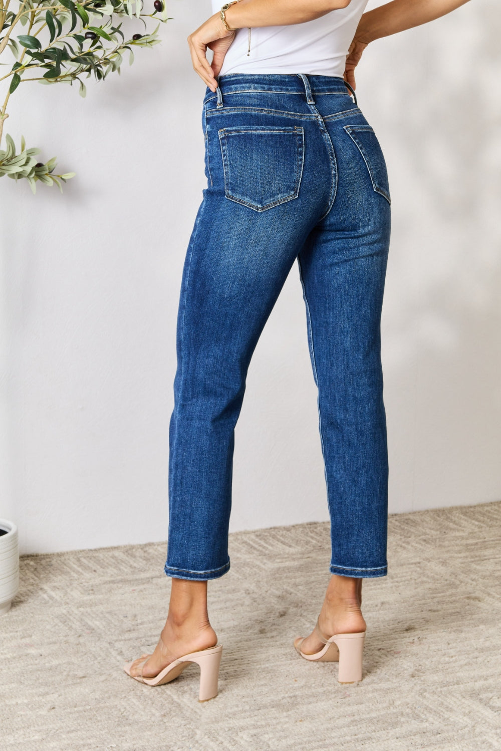 Stilla | Cropped Straight Jeans