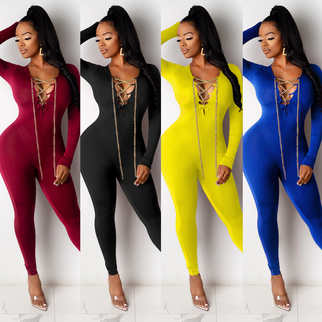 Dame Bodycon jumpsuit med dyb V-hals og iøjnefaldende snøredetaljer Stilla