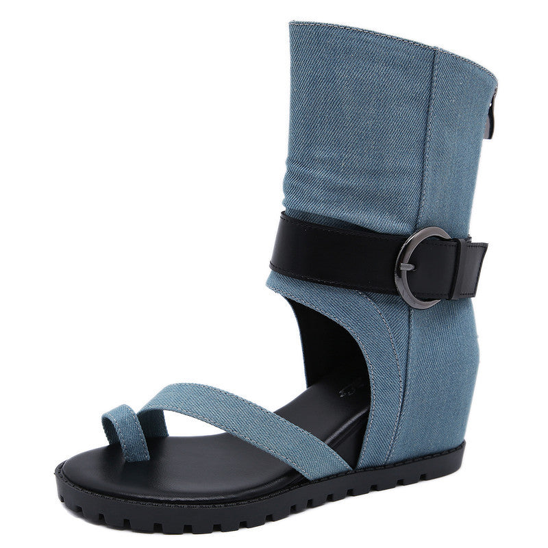 Dame Wedge-sandaler med moderne folder-design og justerbar rem Stilla