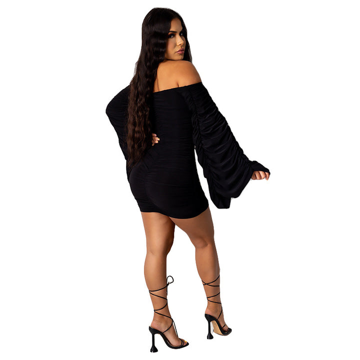 Dame Etuikjole med Off-Shoulder Design og voluminøse ærmer Stilla