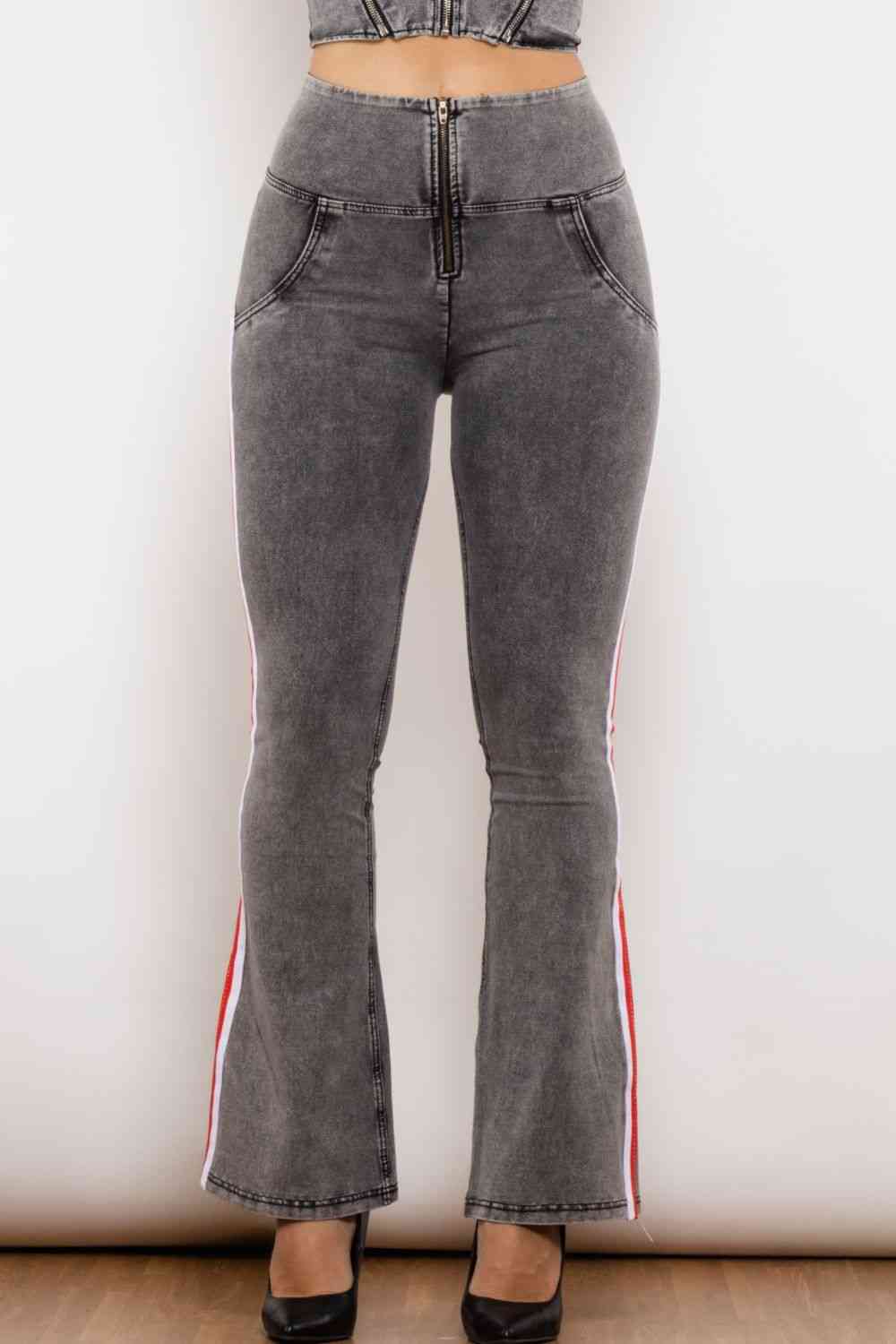 Stilla | Stribet Høj Talje Lynlås Lukning Jeans