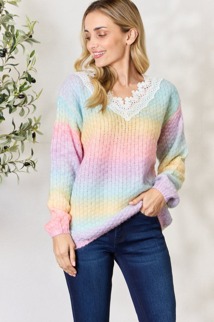 Stilla | Regnbuegradient Hæklede Detalje Sweater