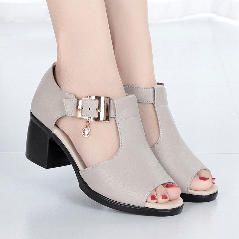 Dame elegante Peep-Toe sandaler med modestrap og dekorerende spænde Stilla