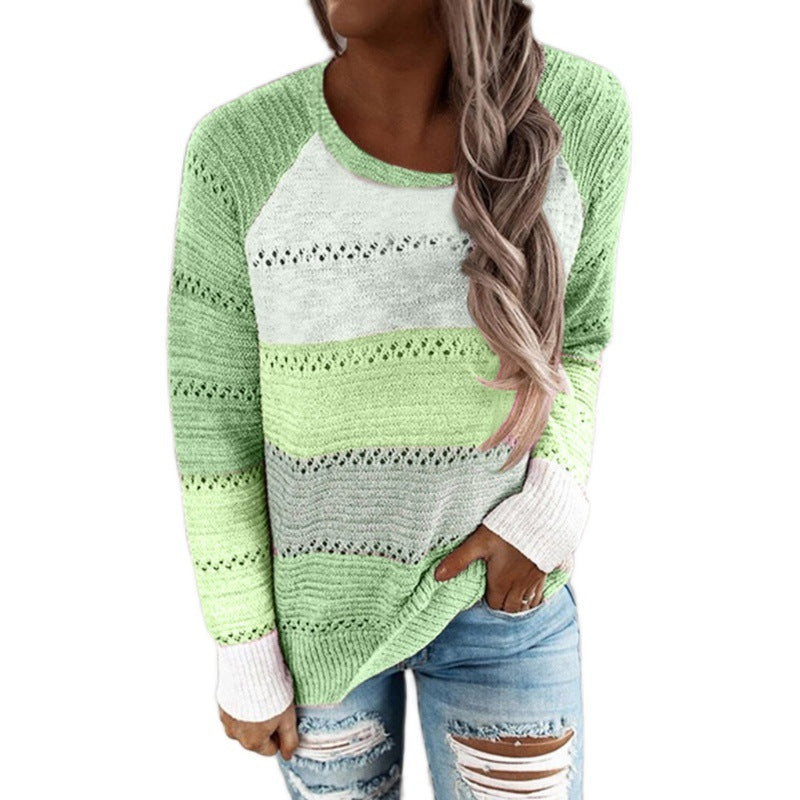 Kvinders strikket sweater med moderne striber og fine blonder mønstre Stilla