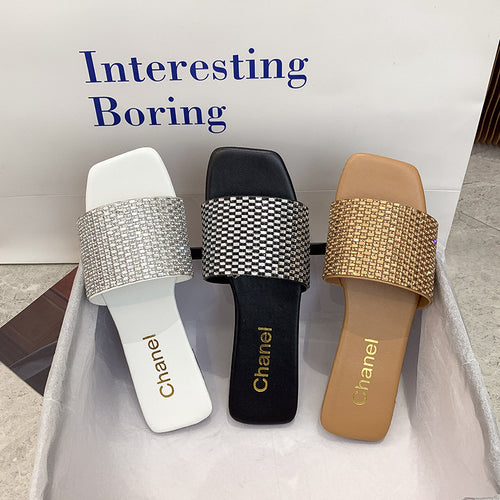 Dame elegante slippers med funklende strassdetaljer og komfortabelt fodseng Stilla