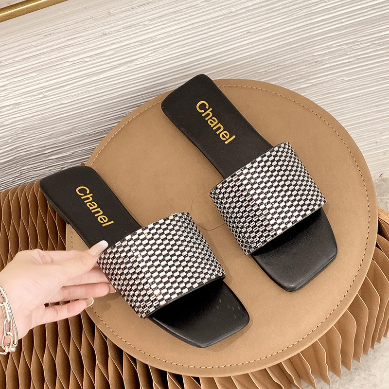 Dame elegante slippers med funklende strassdetaljer og komfortabelt fodseng Stilla