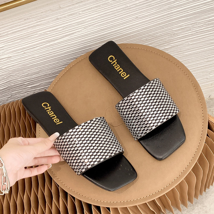 Dame elegante slippers med funklende strassdetaljer og komfortabelt fodseng Stilla