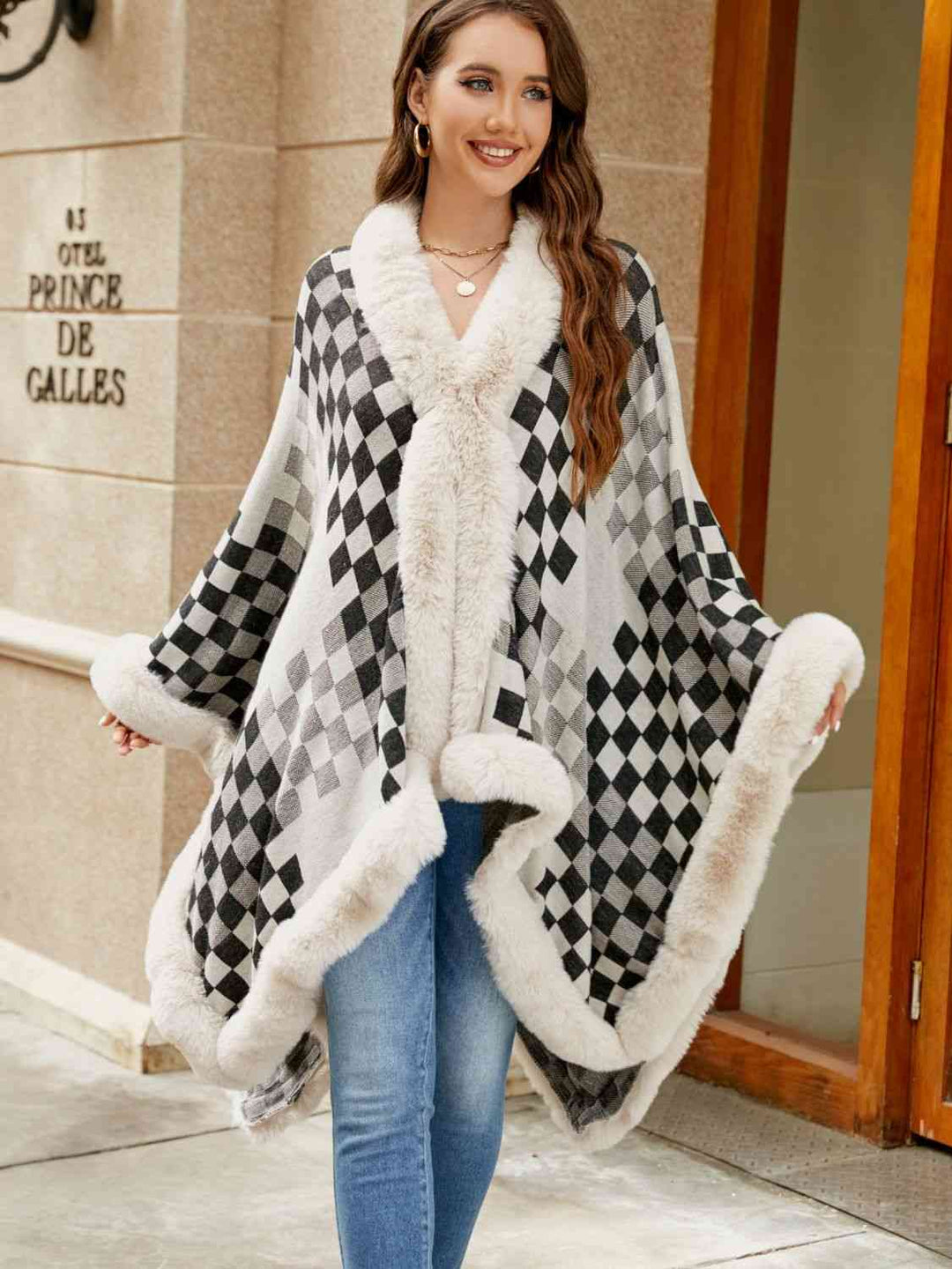 Stilla | Faux Fur Trim Poncho