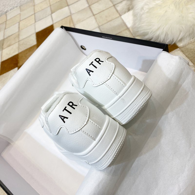 Dame komfortable sneakers i sporty-elegant design med slidstærkt overmateriale og blød støddæmpning Stilla