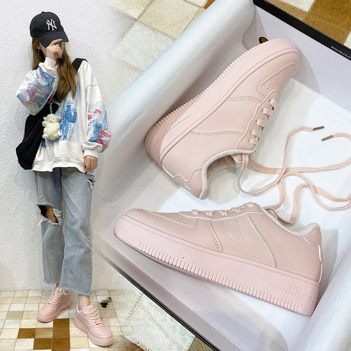 Dame Sporty Sneakers i minimalistisk design med åndbar overfladestruktur og skridsikker sål Stilla