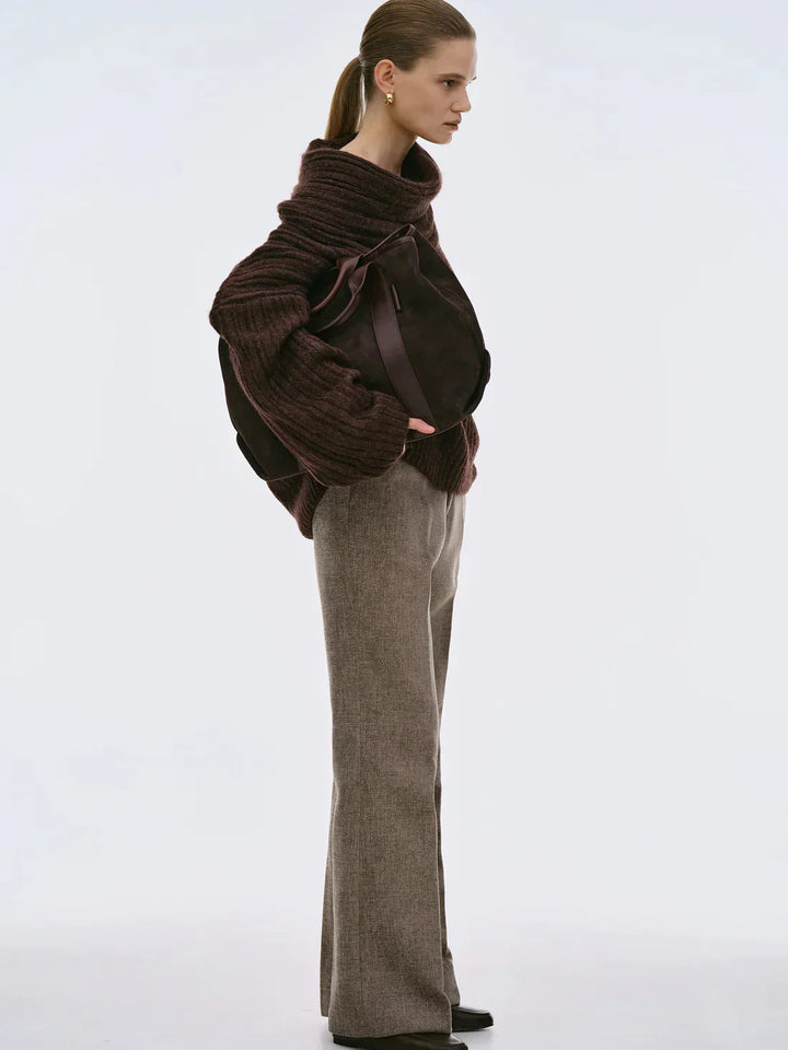 Stilla | Oversize-strikpullover med stigende V-udskæring