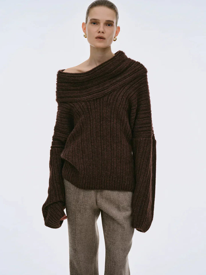 Stilla | Oversize-strikpullover med stigende V-udskæring