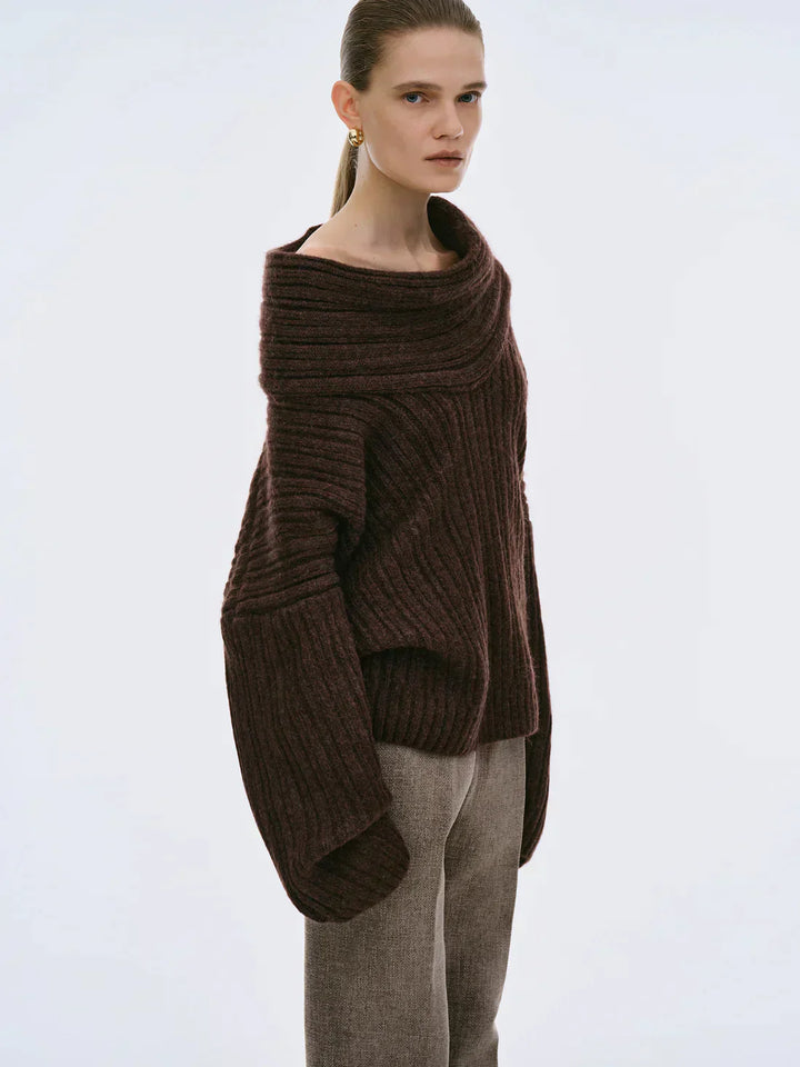Stilla | Oversize-strikpullover med stigende V-udskæring