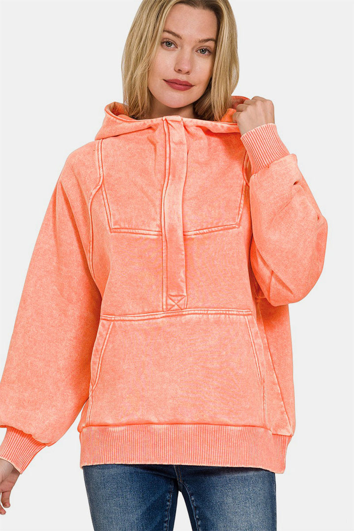 Stilla | Hættebluse Med Kængurulomme Af Acid Vasket Fleece