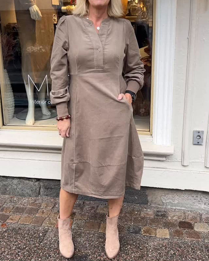 Stilla | Retro kjole med lange ærmer