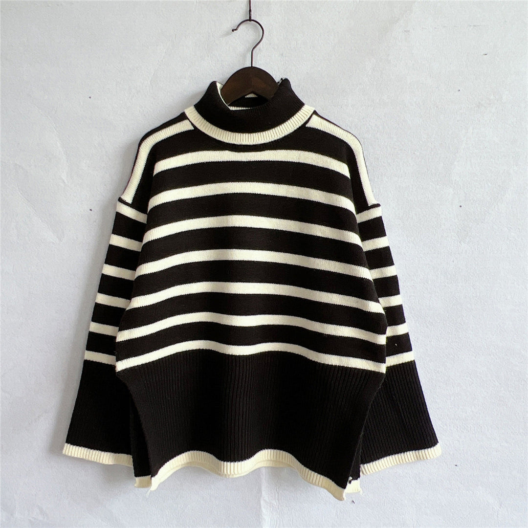 Stilla | Turtleneck Flare Sleeve Sweater