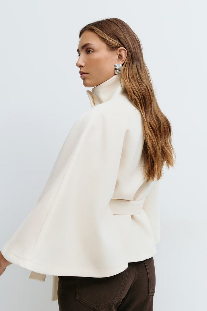 Stilla | Høj Krave Bæltemantel Elegant Minimalistisk Ydertøj