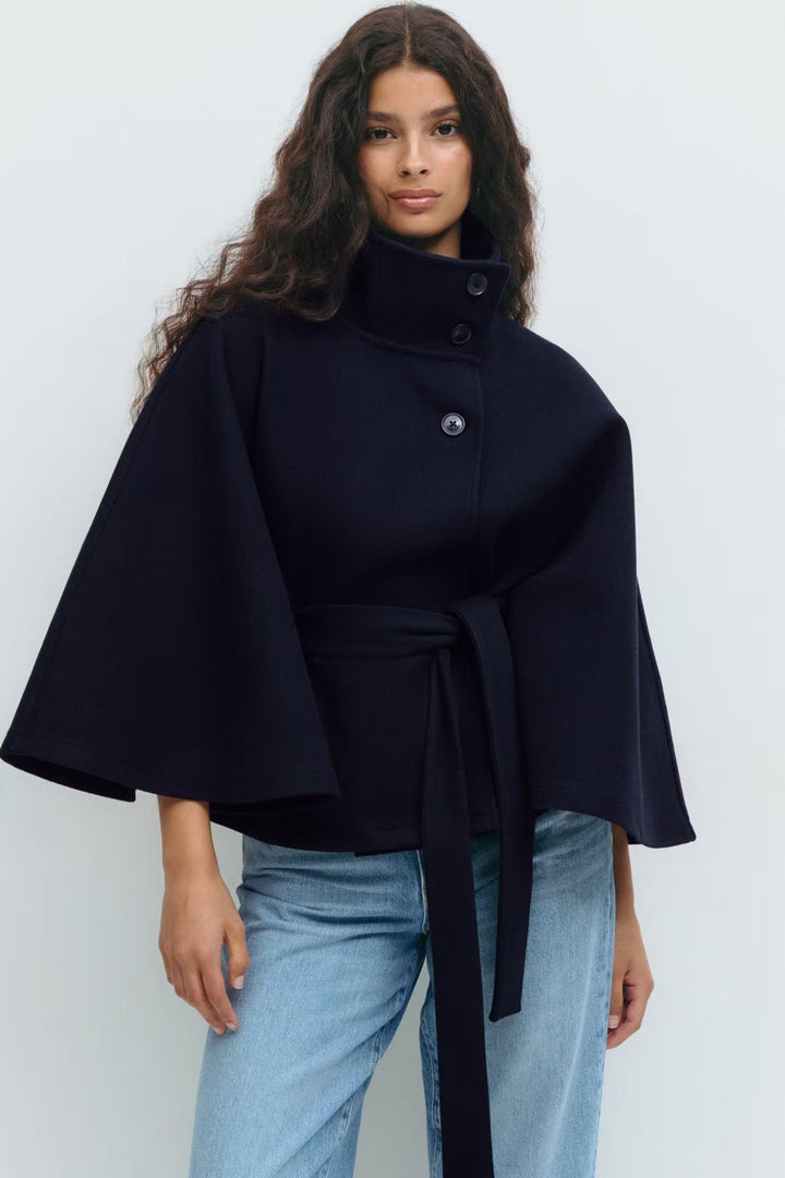 Stilla | Høj Krave Bæltemantel Elegant Minimalistisk Ydertøj