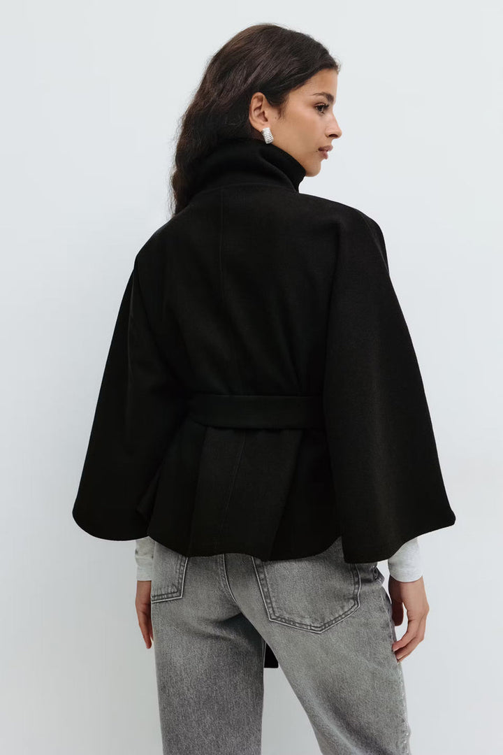 Stilla | Høj Krave Bæltemantel Elegant Minimalistisk Ydertøj