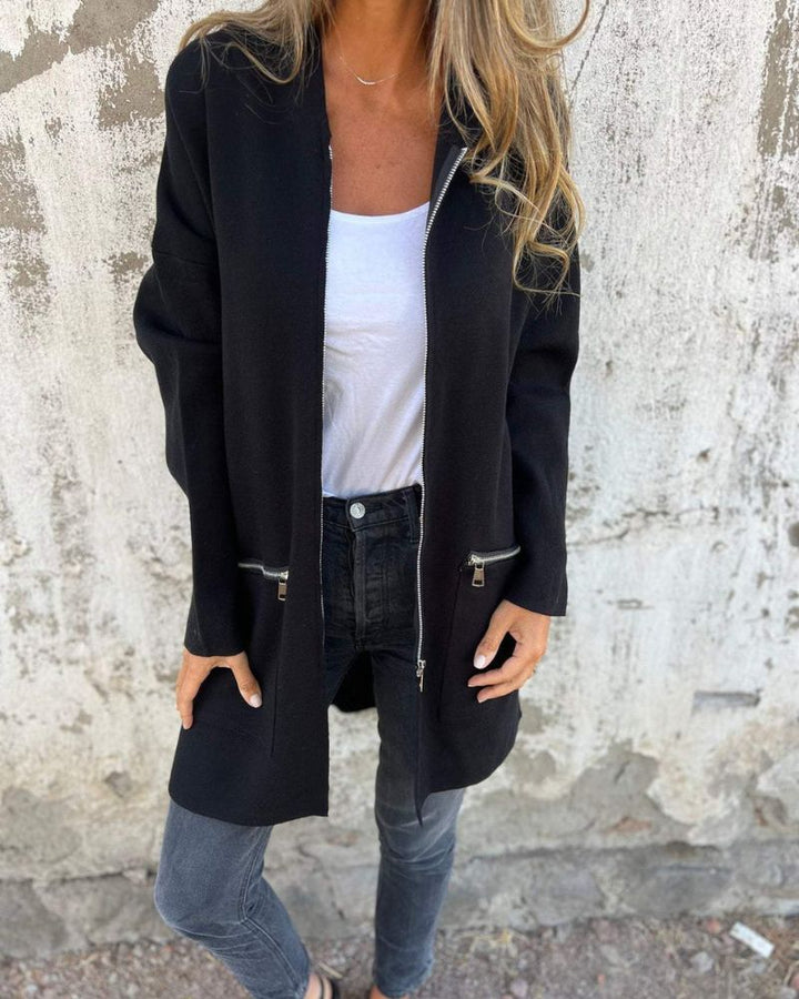 Stilla | Lang Cardigan med Minimalistisk Prægning