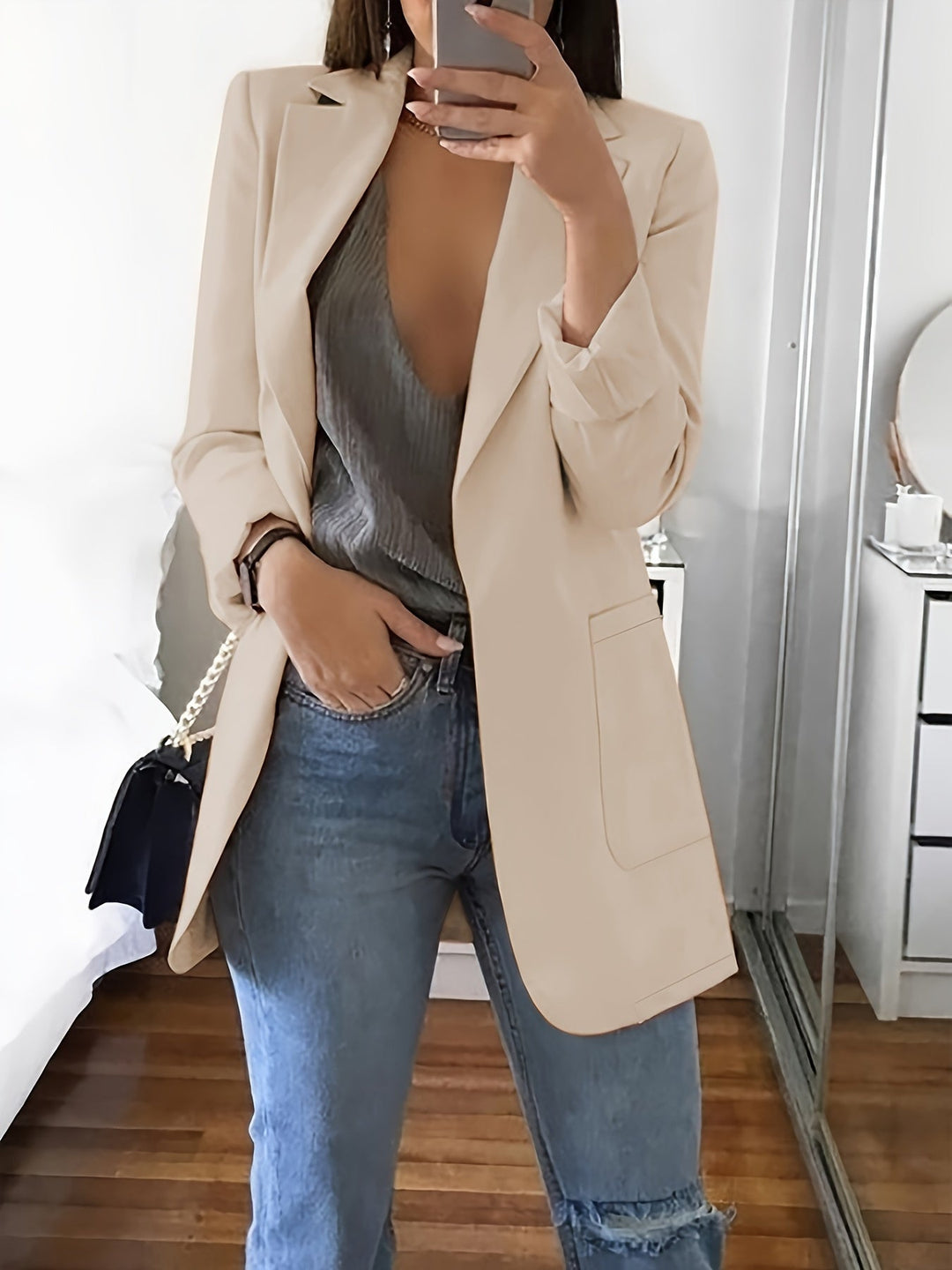 Stilla | Elegant Erhverv-Enfarvet Lang Blazer med Revers ideel til alle årstider