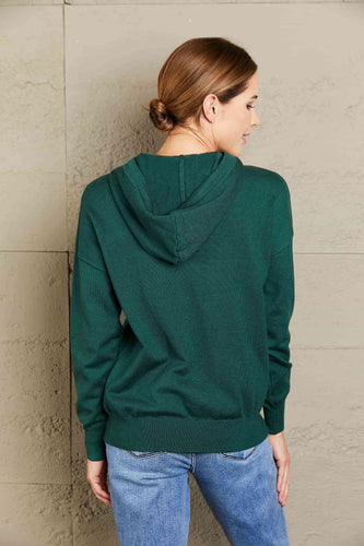 Stilla | Right Dropped Shoulder Drawstring Hooded Knit Top