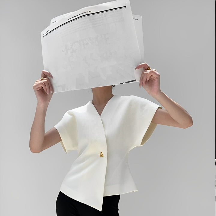 Stilla | Tætsiddende top med asymmetrisk design