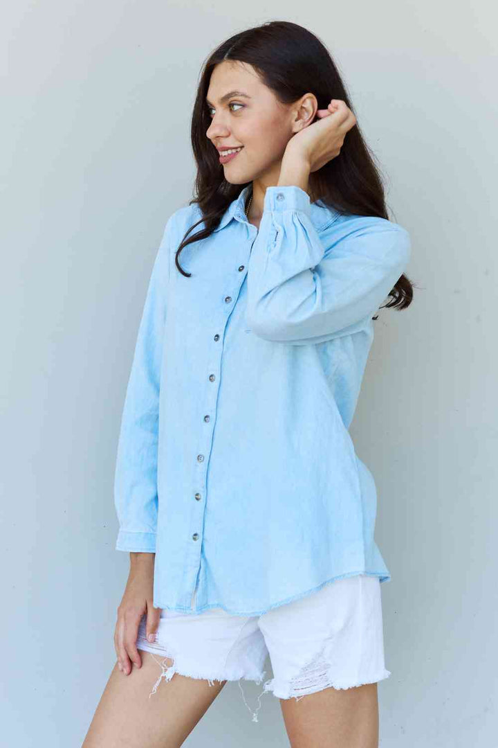 Stilla | Blue Jean Baby Denim Button Down Shirt Top Lys Blå