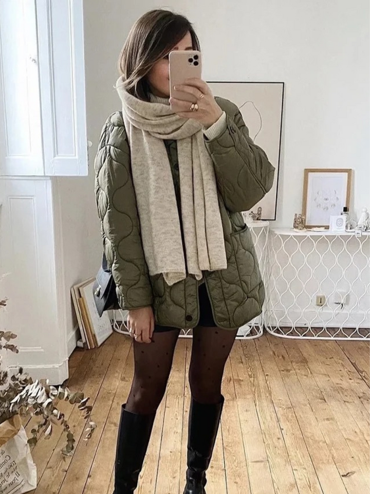 Stilla | Trendy Olivgrøn Overdimensioneret Vatteret Jakke til et Stilfuldt Look Ideel til Efterår/Vinter
