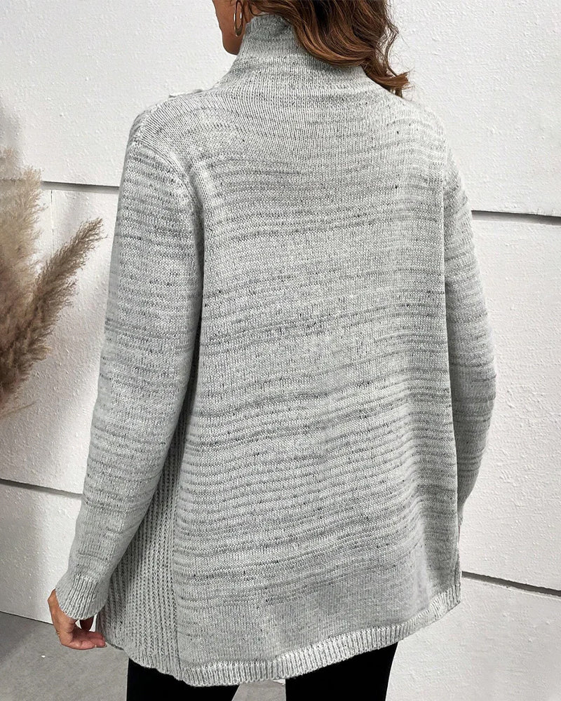 Stilla | Lækker ensfarvet sweater med slids