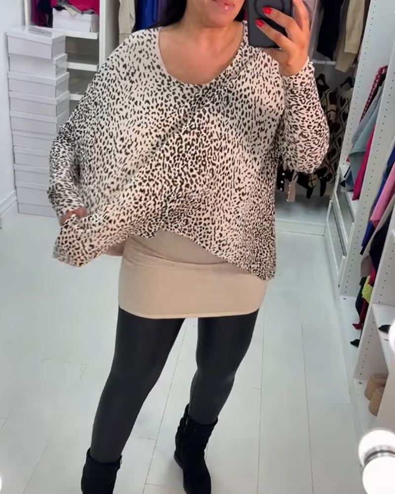 Stilla | Rund halsudskæring og leopardmønster