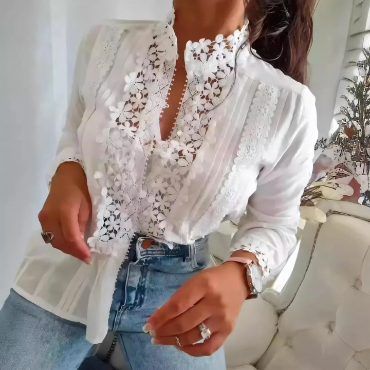 Stilla | Bluse af spids med blomsterdesign