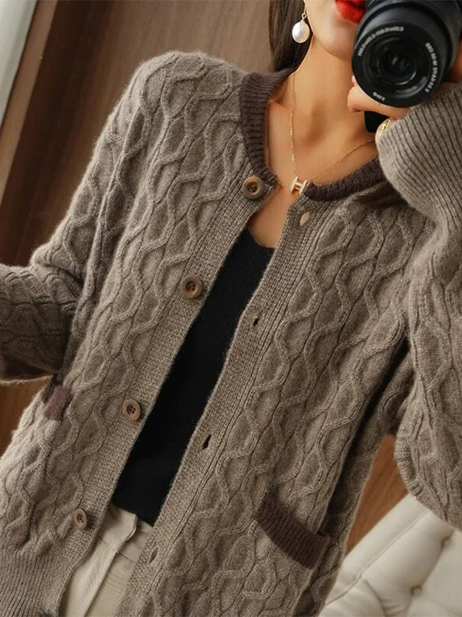 Stilla | Dame Cardigan i Vintage Stil med Knaplukning