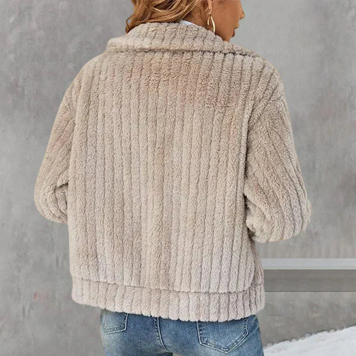 Stilla | Kort og Varm Strikjakke