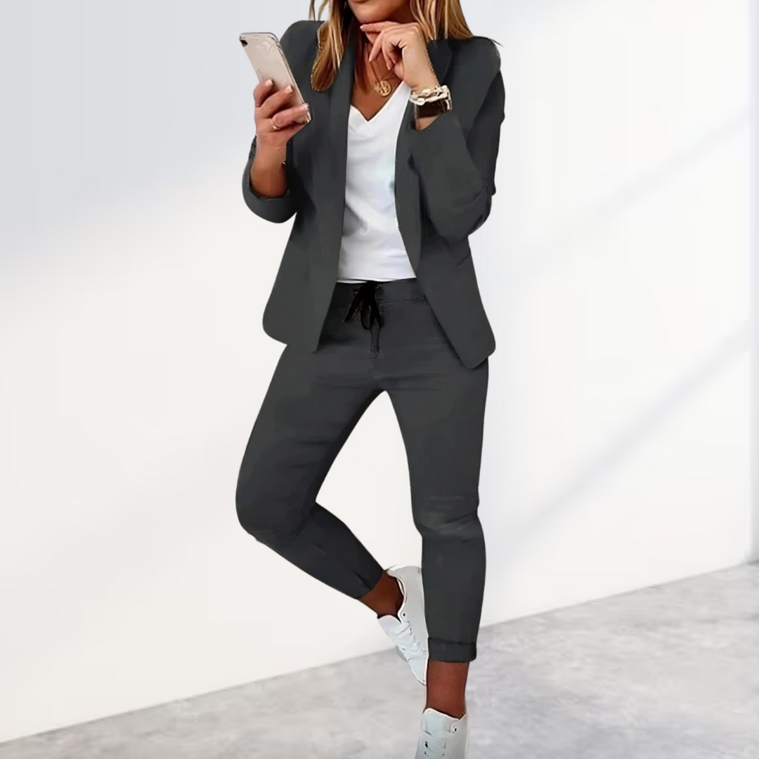Stilla | Sæt af blazer og bukser elegant