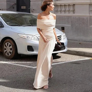 Stilla | Off-the-shoulder Kjole Med Plisseringer