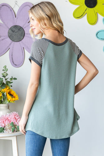 Stilla | Full Size Stribet Kortærmet Vaffel T-Shirt
