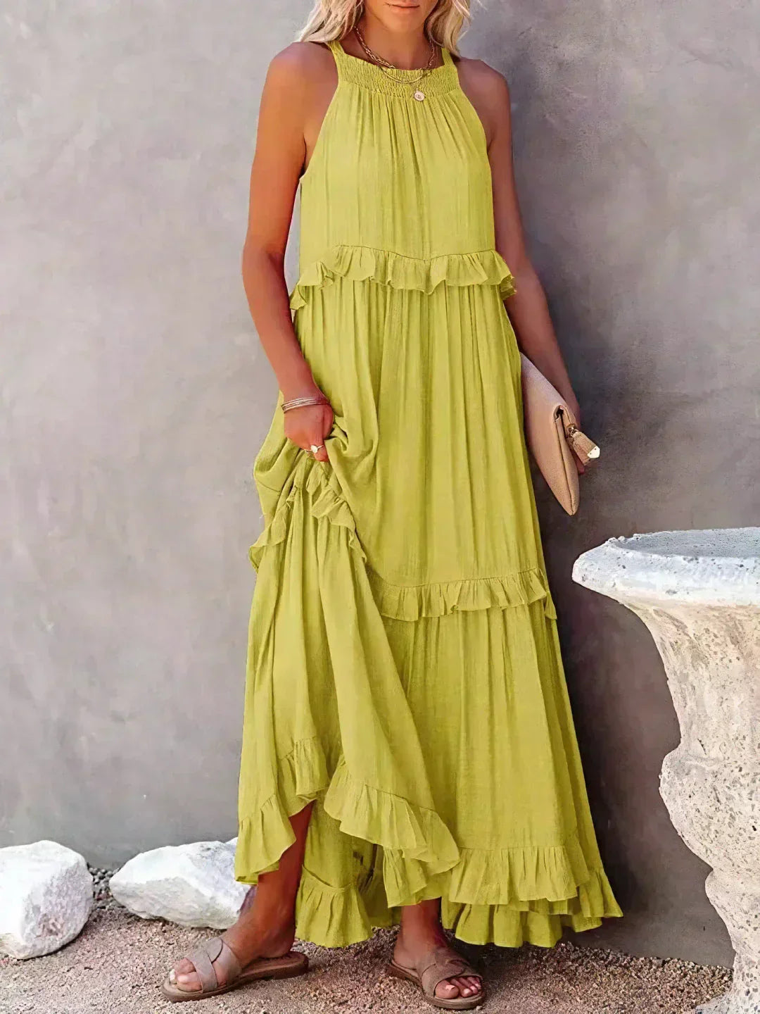 Stilla | Halter Ruffle Max Kjole