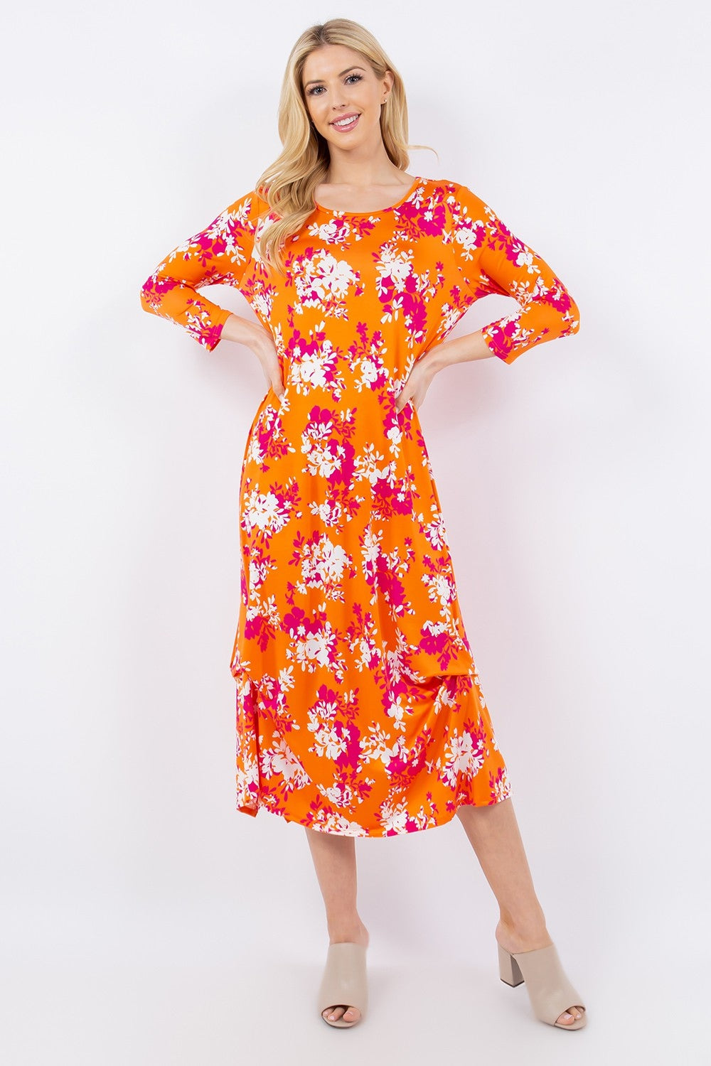 Stilla | Full Size Pick-up Hem Asymmetrisk Blomster Midi Kjole