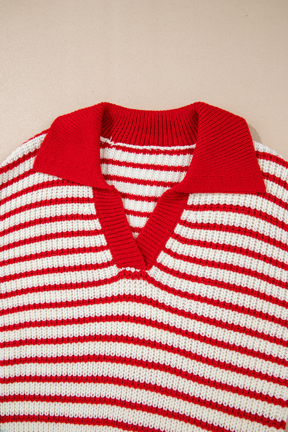 Stilla | Stribet sweater med lange ærmer og Johnny krave