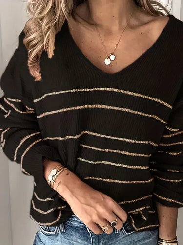 Stilla | V-hals sweater med stribet mønster