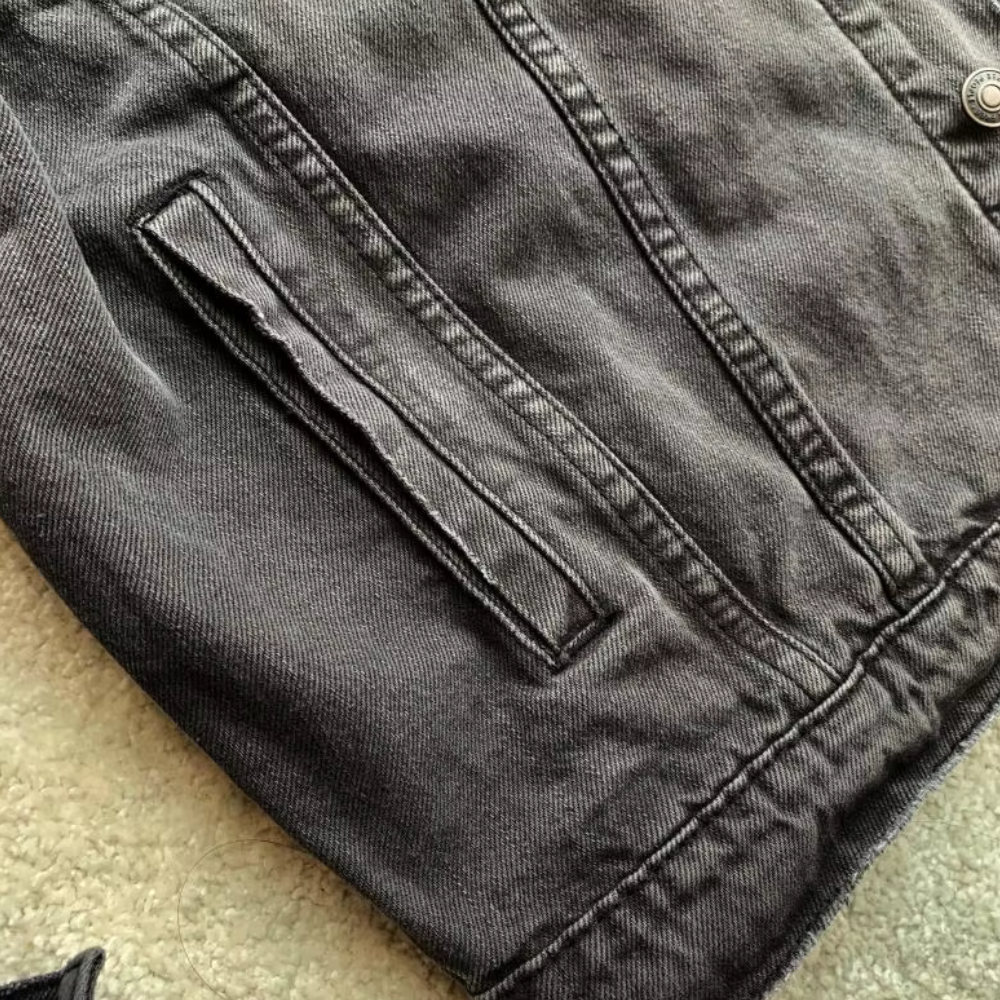 Stilla | Moderigtig Denim Jakke til Kvinder