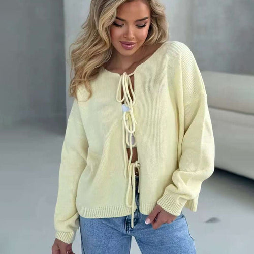 Stilla | Stilfuld Kort Cardigan med Snøring