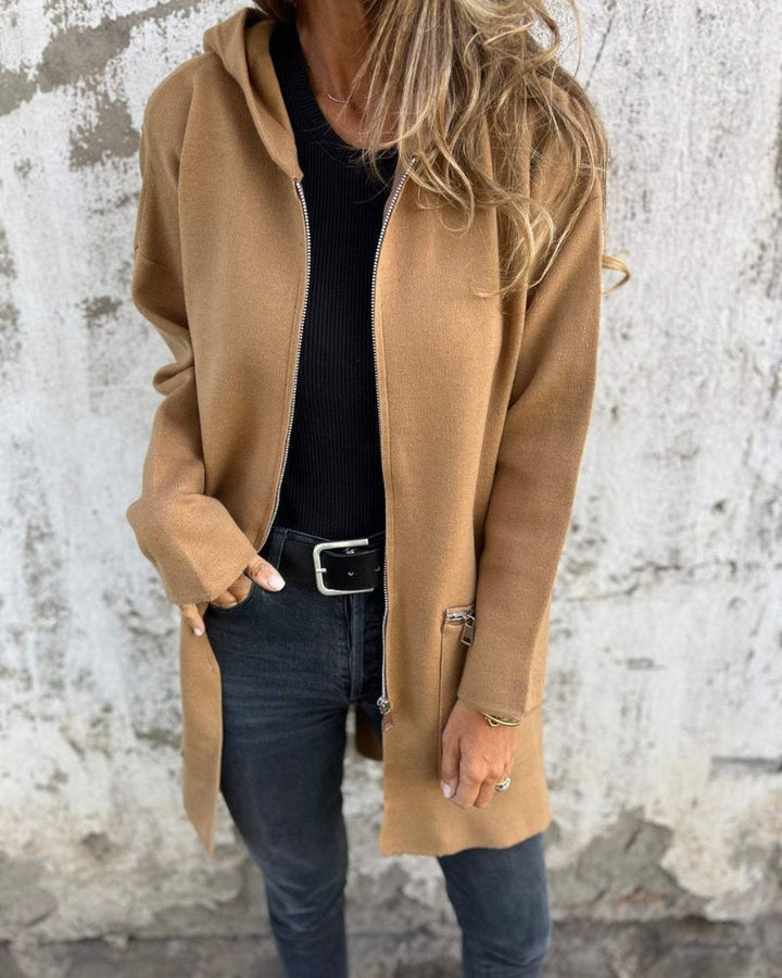 Stilla | Lang Cardigan med Minimalistisk Prægning