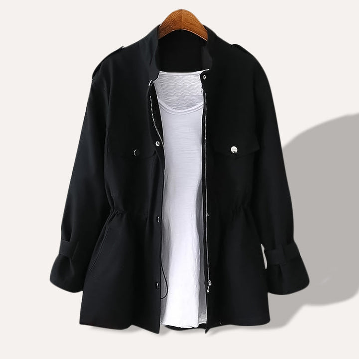 Stilla | Minimalistisk frakke med trendy design