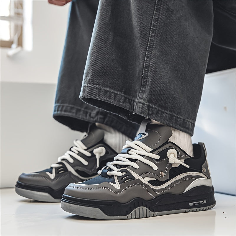 Stilla | Sporty Sneakers