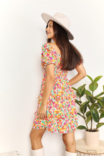 Stilla | Sweetheart Hals Flounce Ærme Mini Kjole