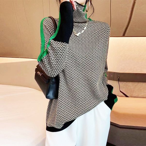 Stilla | Modern og Elegant Turtleneck Sweater