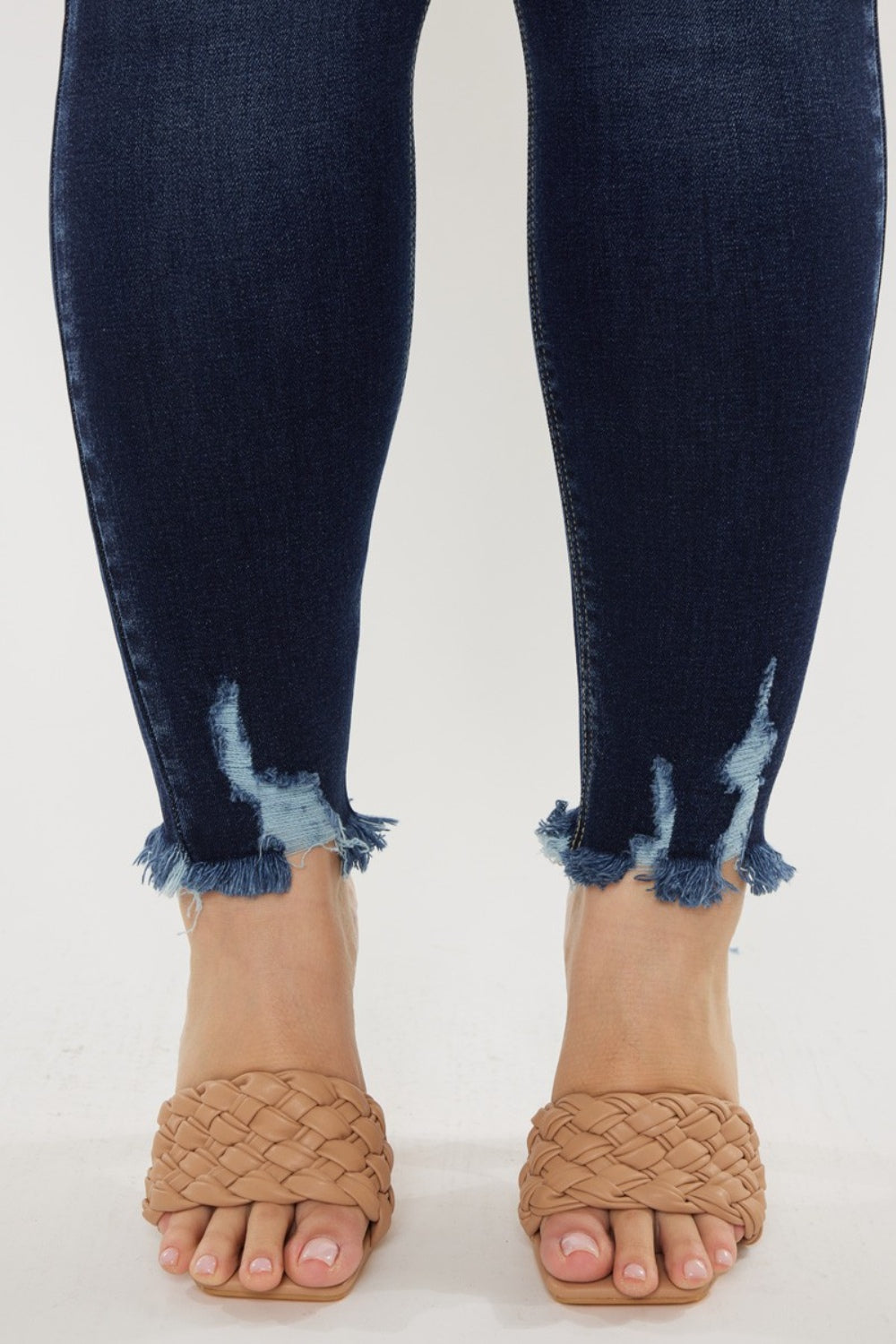 Stilla | Full Size Cat's Whiskers Raw Hem Høj Talje Jeans