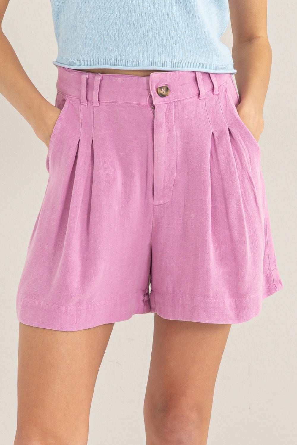 Stilla | Høj Talje Plisseret Linned Shorts